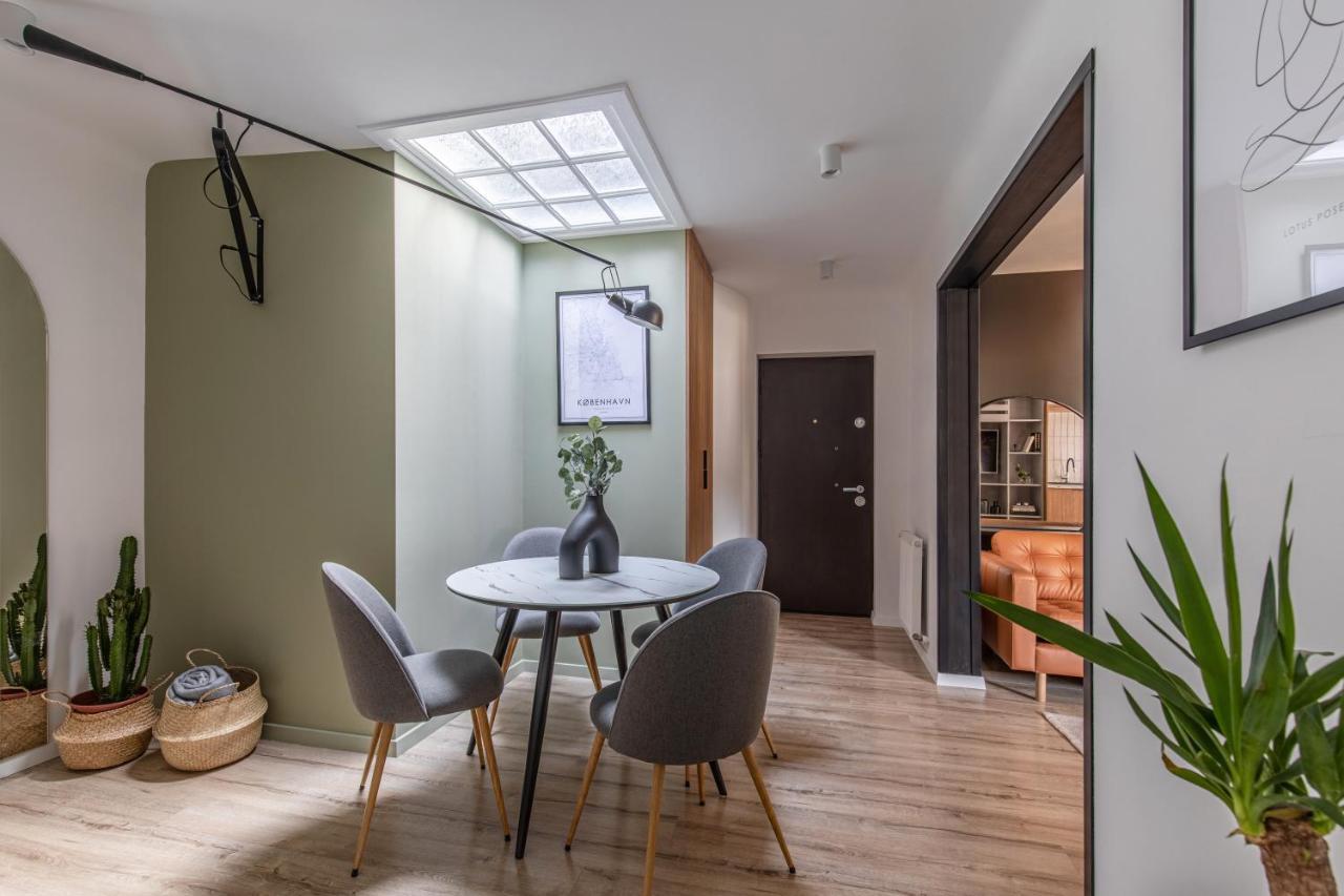 Downtown Story By Urbanesq Apartman Bukarest Kültér fotó